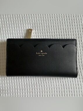 Kate Spade Scallop Edge Continental Wallet